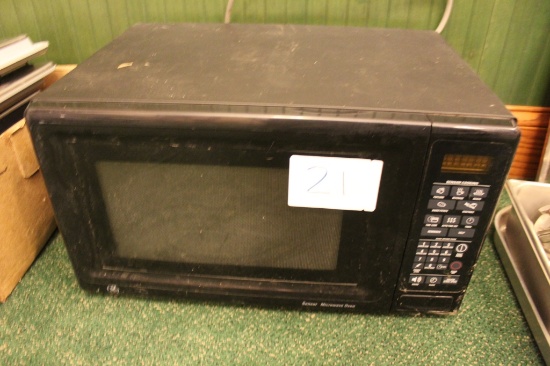 GE Microwave Oven