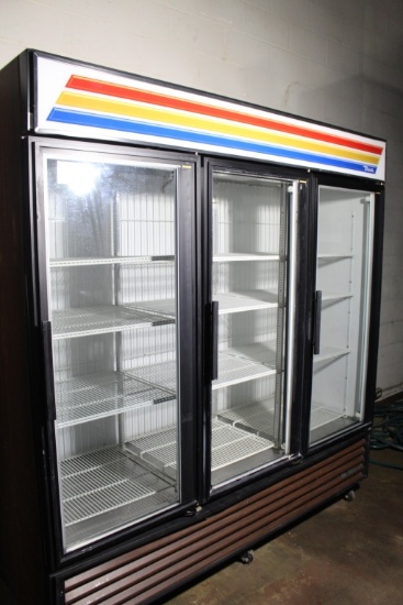True Mfg Freezer 3 Door Unit