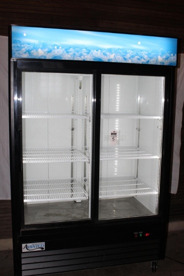 Avantco Commercial Reach in Refrigerator
