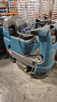 Tennant T7AMR Commercial Floor Scrubber