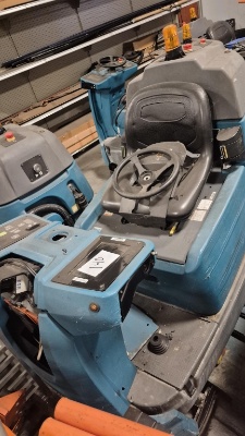 Tennant T7AMR Commercial Floor Scrubber