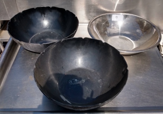 Serving Bowls & Mixing Bowl