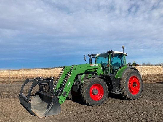 2017 Fendt 724 Vario Profi Plus MFWD Tractor