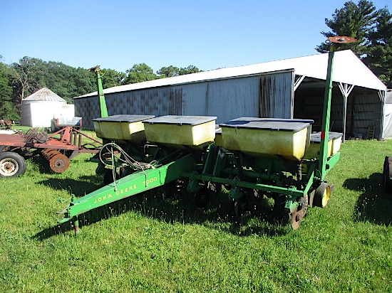 JOHN DEERE 7000 PLANTER