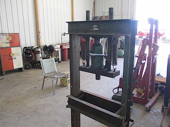 SHOP PRESS