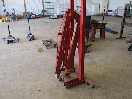 ENGINE HOIST