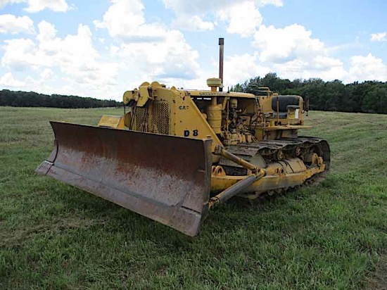CAT D8 DOZER