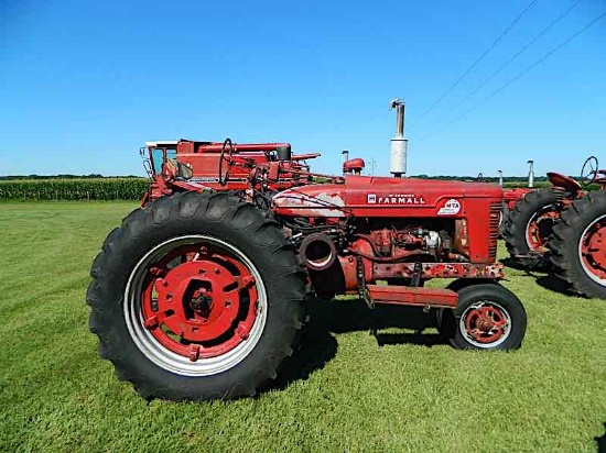 IH SUPER MTA TRACTOR