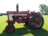 IH 1066 TRACTOR