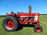 IH HYDRO 100 TRACTOR