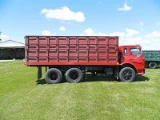 IH TANDEM GRAIN TRUCK