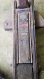 FLOOR JACK