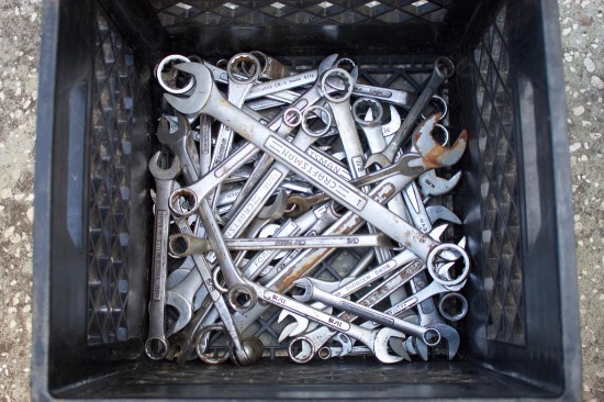 Assorted wrenches