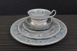 Wedgwood Florentine Turquoise Rim Set