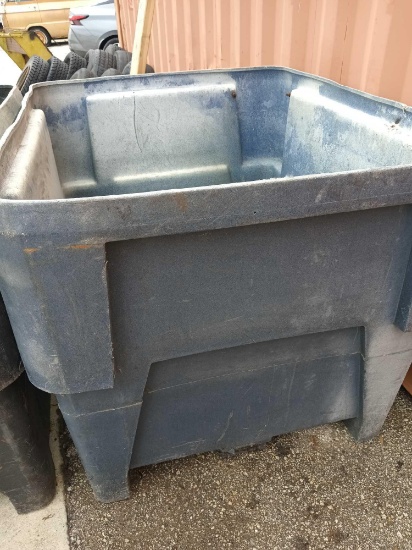 plastic tub