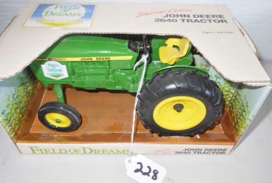 John Deere 2640