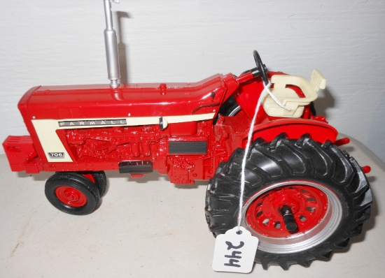 Custom Farmall 706