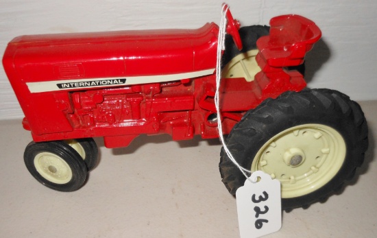 International narrow front tractor