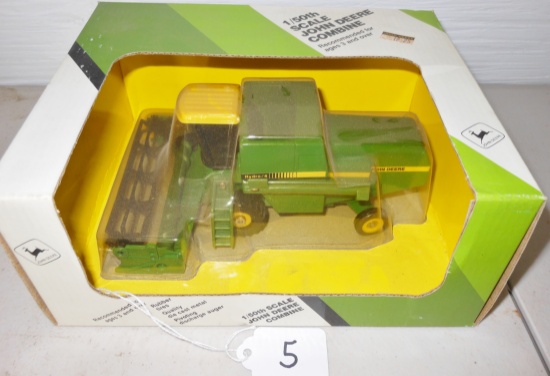 John Deere Hydro 4 combine