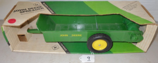 John Deere manure spreader