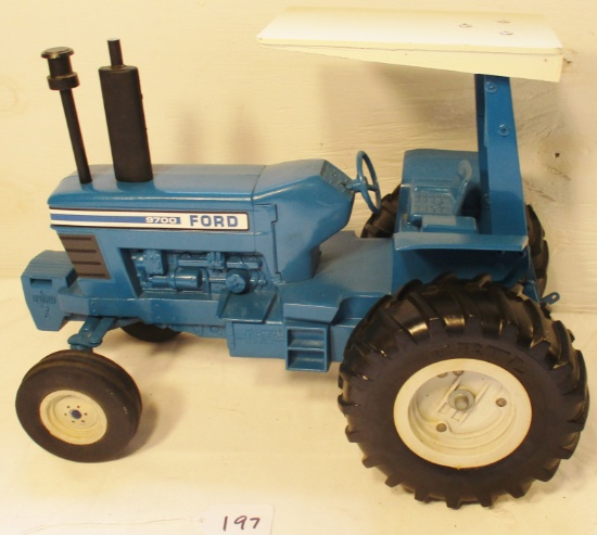 Ford 9700 tractor