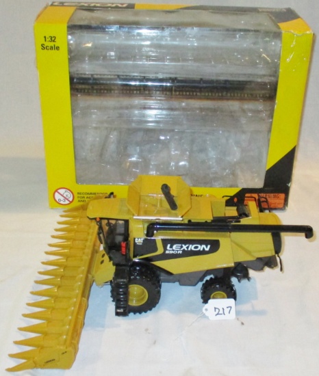 Lexion 590R combine