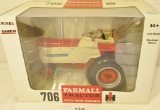 IH 706 tractor