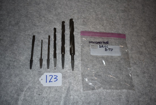 Grouping of 6 Winchester Twist Drills – Including 5/32, 12, ¼, 16, 11/16 & No. 2834 Screw Driver