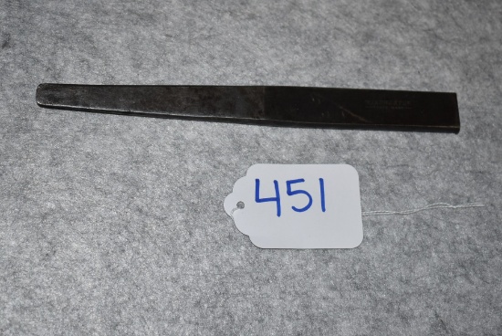 Winchester – No. 2047 8 ½” Oyster Knife