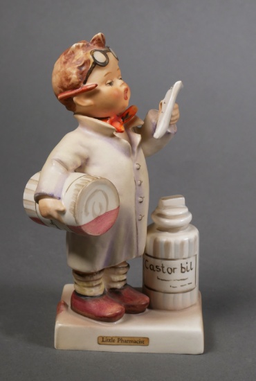 Hummel LITTLE PHARMACIST 322 TMK4 Spanish
