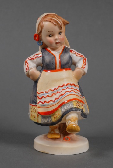 INTERNATIONAL Hummel BULGARIAN GIRL DANCING TMK1