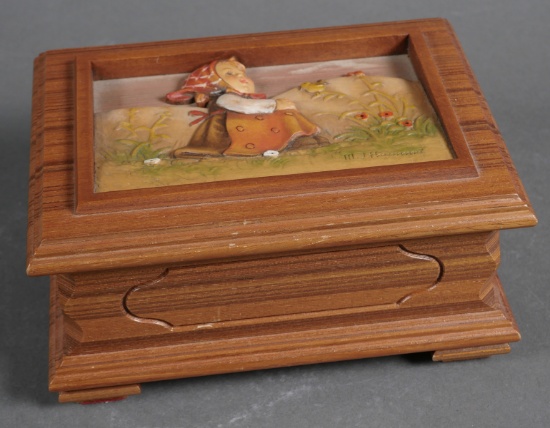 Hummel Music Box IN TUNE 1989