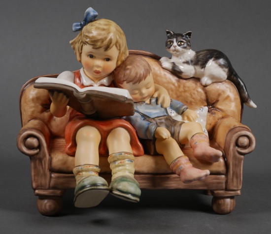 Large Hummel STORY TIME 2261 TMK8