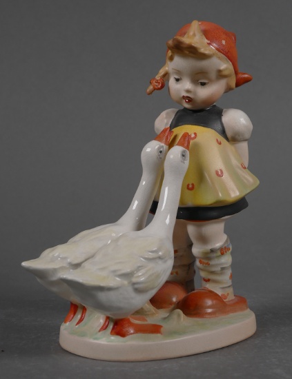 Hummel GOOSE GIRL 905 Beswick War Time