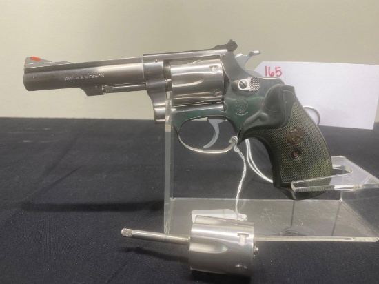 SMITH & WESSON MODEL 63 WITH TWO CYLINDERS 22 LONG RIFLE AND 22 MAGNUM SN#6X146