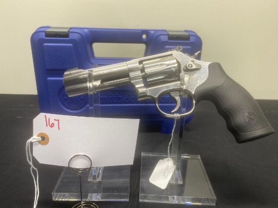 SMITH & WESSON MODEL 617-6 22 CAL NIB SN#DYP9149