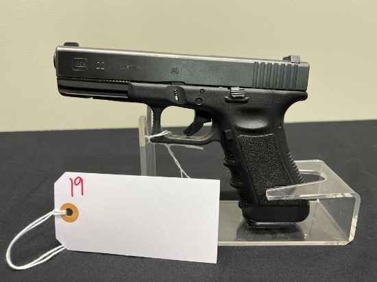GLOCK MODEL 22 40 CAL S&W SN#FWB749