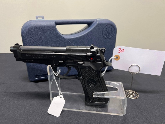 BERETTA MODEL 92FS 9MM IN CASE SN#A154497Z