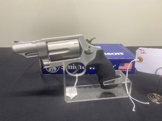 SMITH & WESSON GOVERNOR 410 GA/45 COLT AND 45 ACP SN#DNZ8635