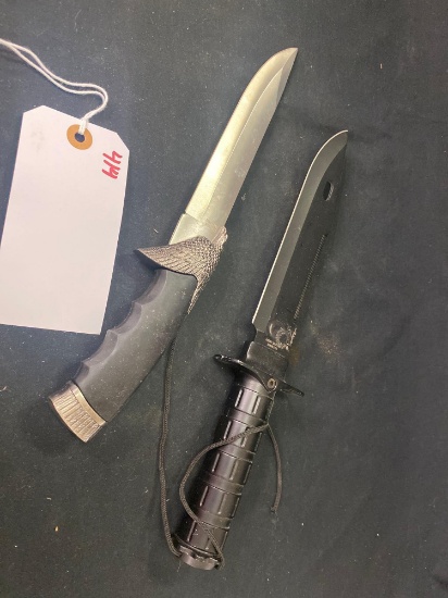 2 LARGE FIXED BLADE KNIVES - NO SHEATHS (X1)