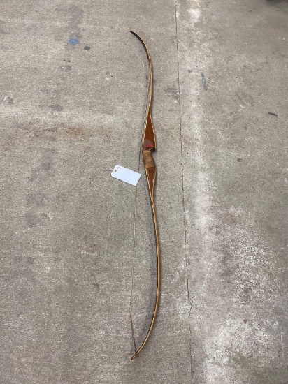 BEAR ALASKAN RECURVE BOW 45 LBS @ 62 IN DATED 1953
