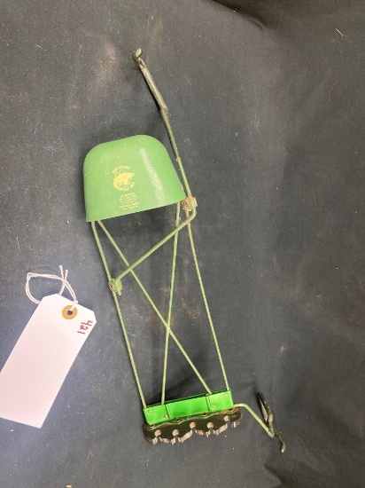 BEAR ARROW QUIVER