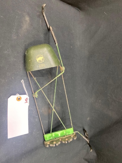 BEAR ARROW QUIVER