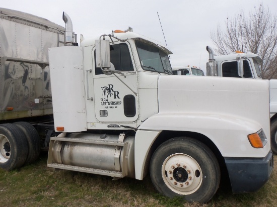 1999 Freightliner Truck