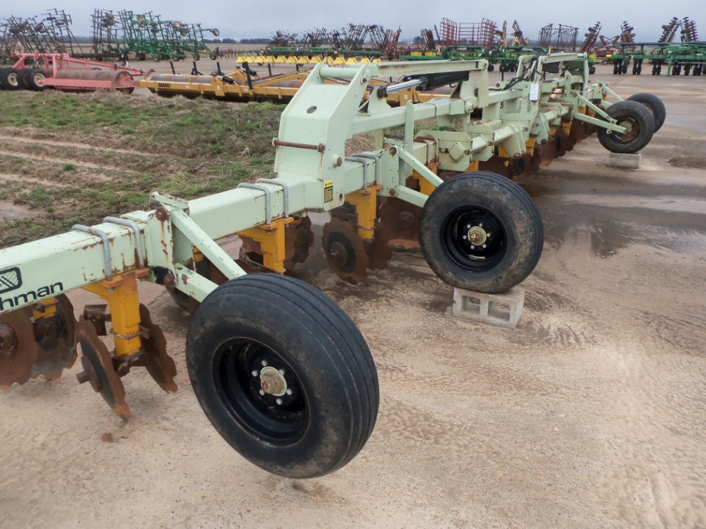Orthman Z900 stackfold 12 row 38" Disc Bedder | Farm Equipment & Machinery  Tillage Equipment | Online Auctions | Proxibid