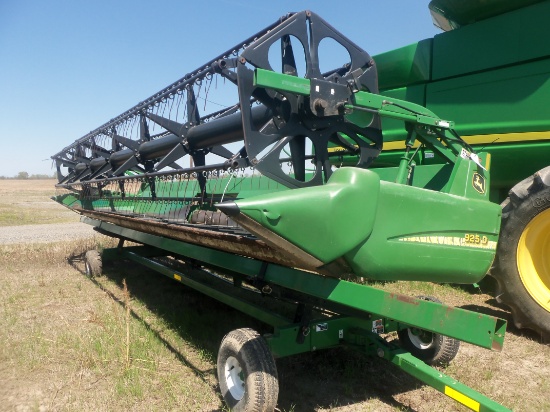 John Deere 925D Draper Header