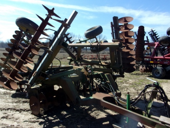 John Deere 630 Disc, apx 24'