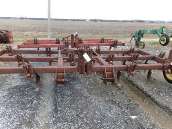 3 pt 15 shank Chisel Plow