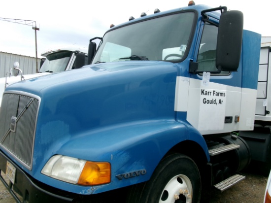 2000 Volvo Truck