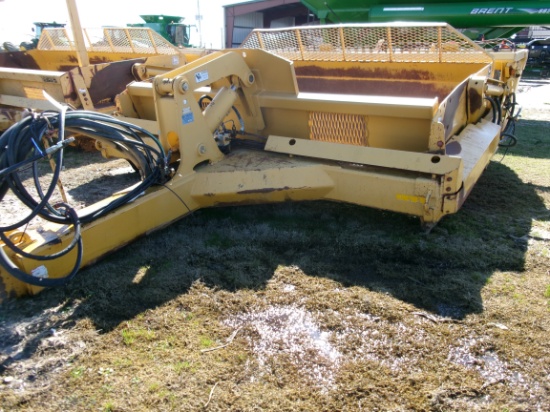 John Deere 1312C Dirt Pan